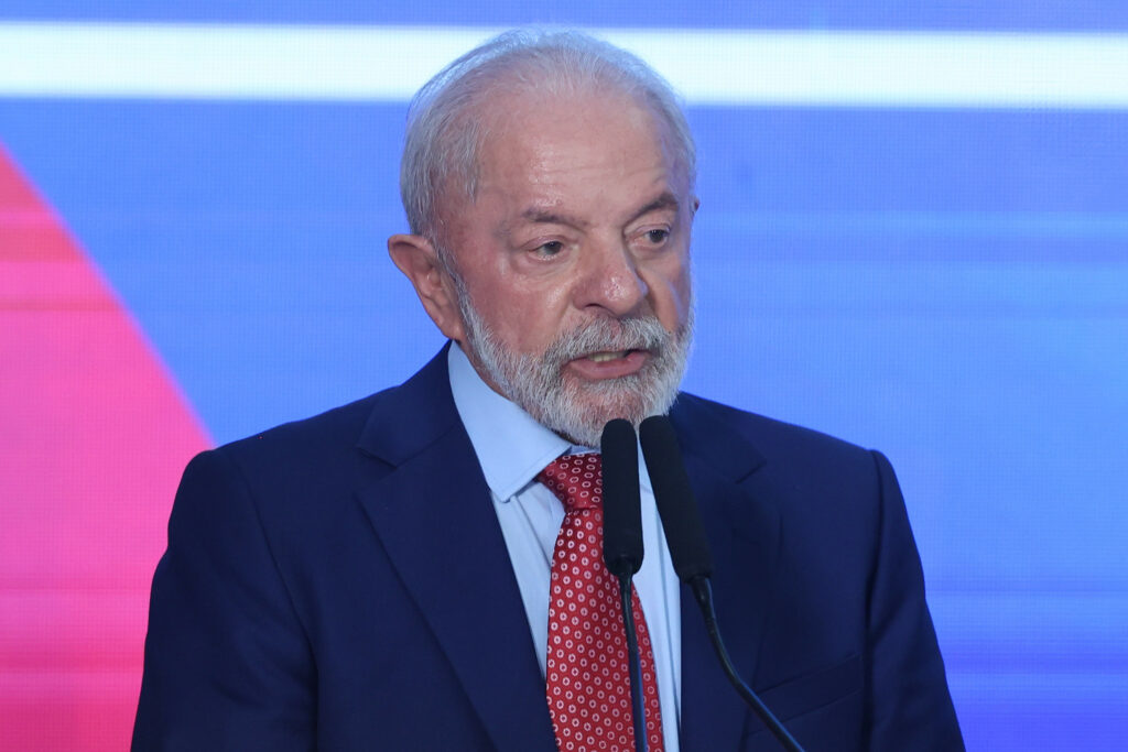 Lula reclama de comportamento de Trump com o Brasil: “Inacreditável”
