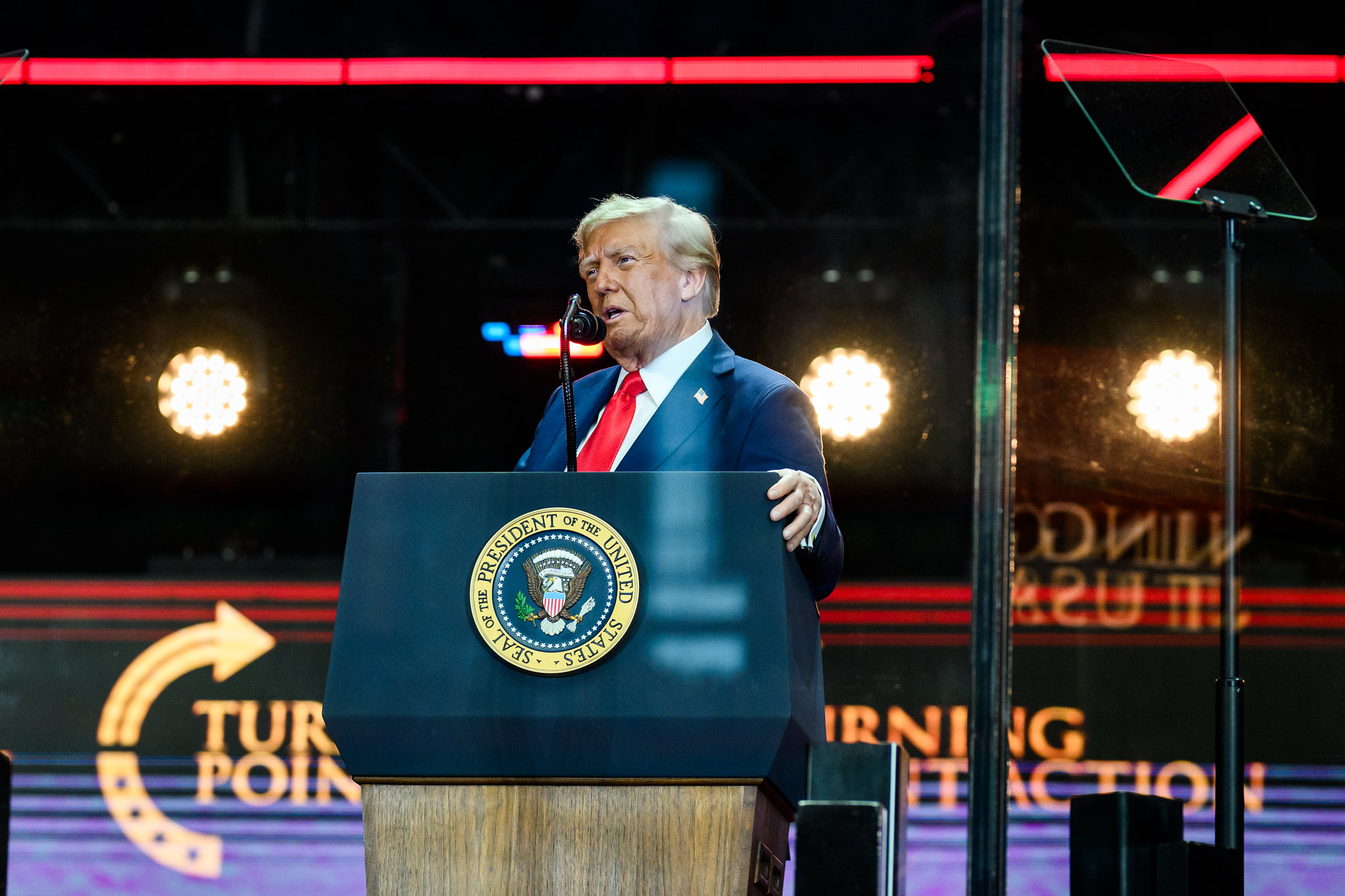 “Não acredito que a ABC devolveu o emprego a Jimmy Kimmel”, diz Trump