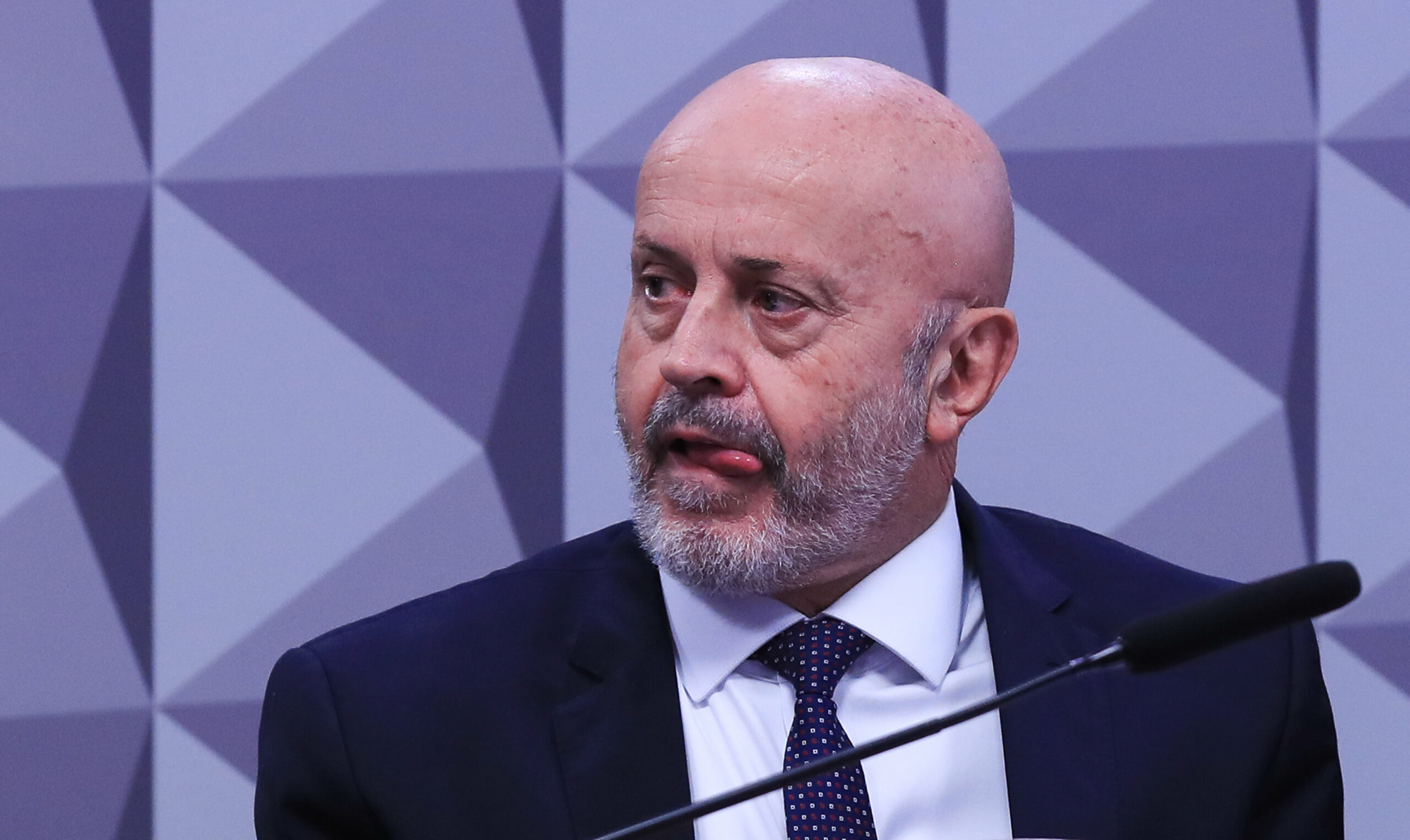 Careca do INSS pagou viagem de Lulinha a Portugal?