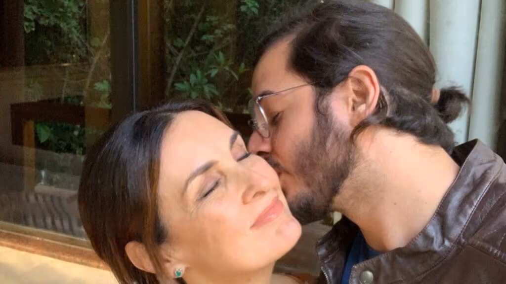 Fátima Bernardes recebe homenagem de Túlio Gadêlha em seu aniversário