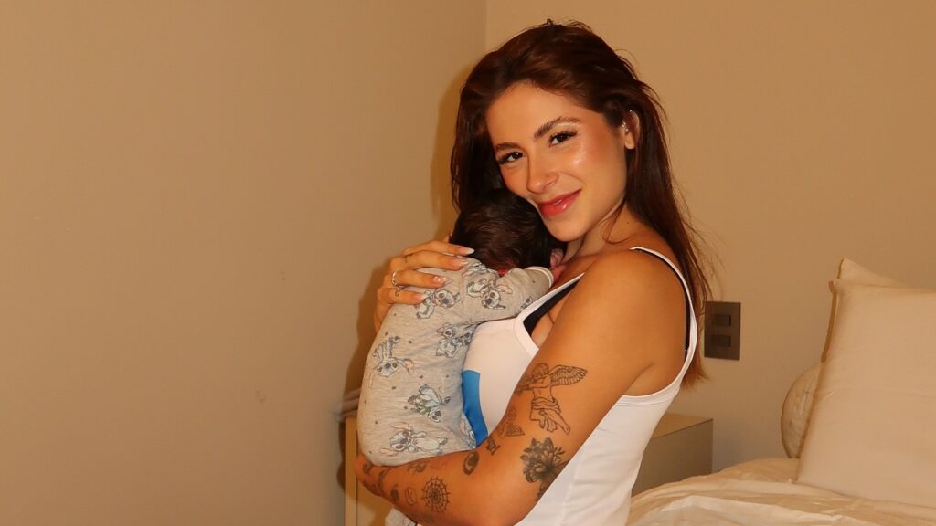 Nathalia Valente revela transformação corporal impressionante