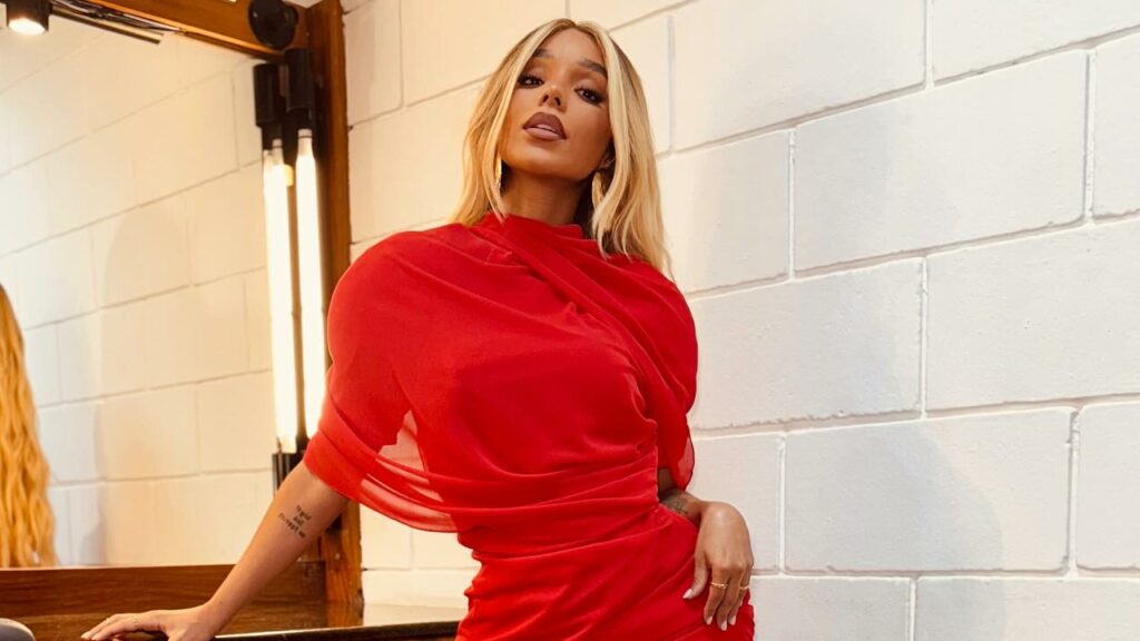 Brunna Gonçalves expõe bastidores explosivos da Beija-Flor