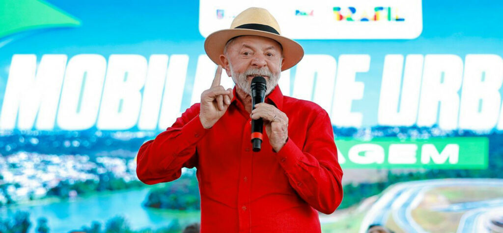 “Se pede anistia antes de ser culpado, ele sabe que é”, diz Lula