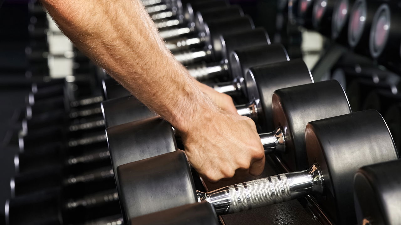 Ator da Record e ex-Fazenda entra para o fisiculturismo: “Esse aqui é irmão desse aqui”