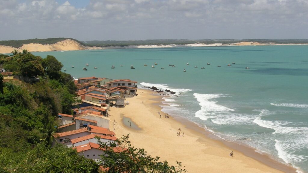 Essa vila do RN guarda praias intocadas e está virando desejo de viagem