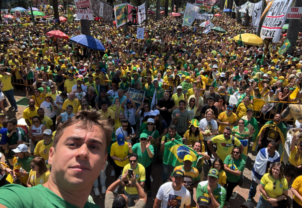 Nikolas Ferreira chama Alcolumbre de “covarde” em ato bolsonarista