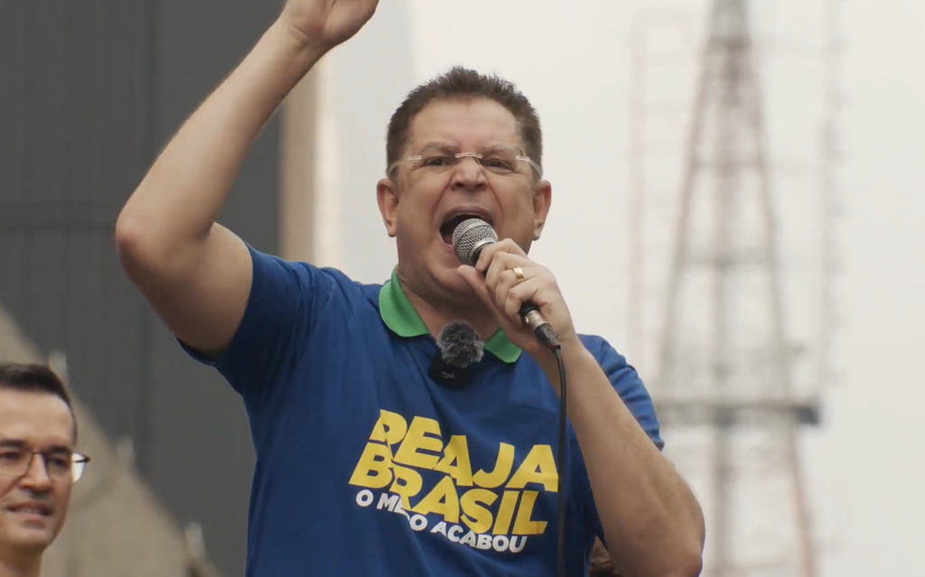 Em ato na Paulista, líder do PL chama Moraes de “ditador”