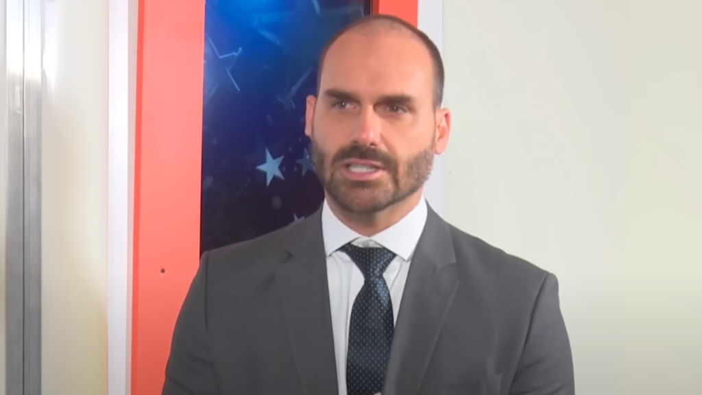 Crusoé: O ressentimento de Eduardo Bolsonaro com Mourão
