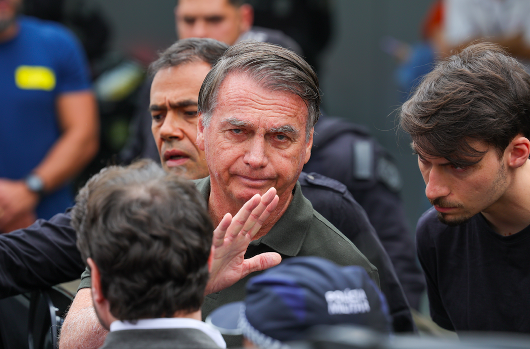 STF tem maioria para rejeitar recurso de Bolsonaro contra condenação por golpe