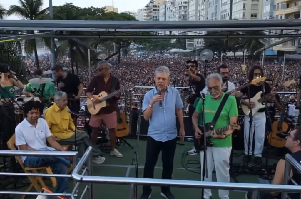 “Ato musical” contra anistia reúne 41,8 mil pessoas em Copacabana, diz USP