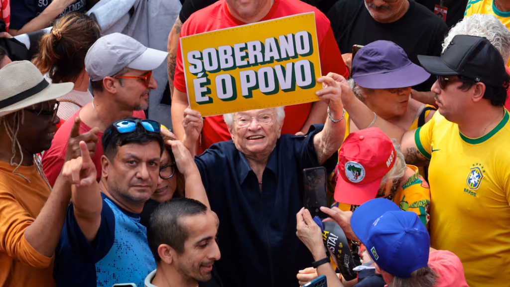 Esquerda tenta se erguer pisando na PEC da Blindagem