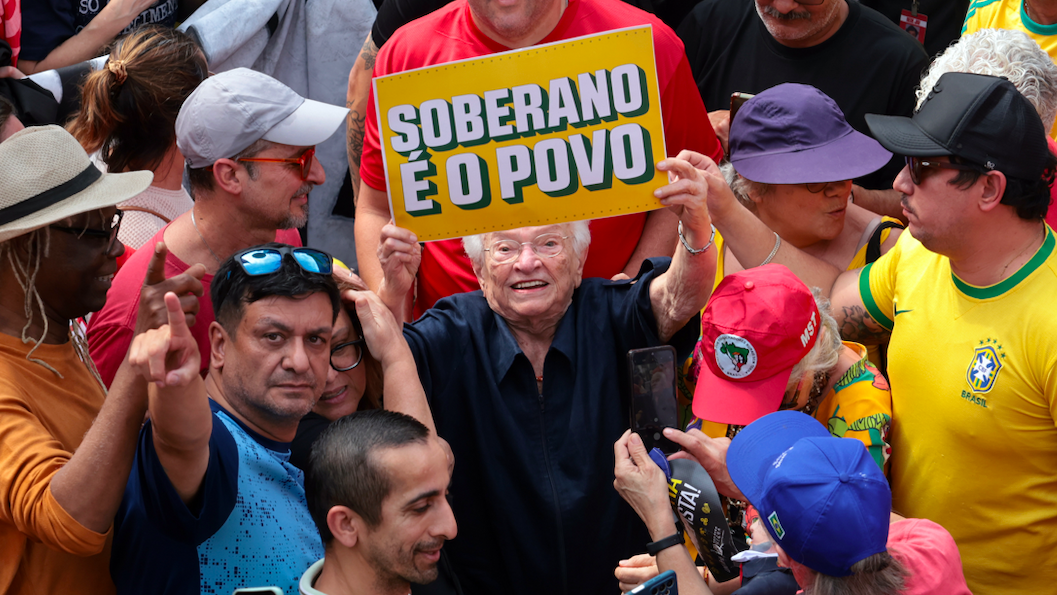 Esquerda tenta se erguer pisando na PEC da Blindagem