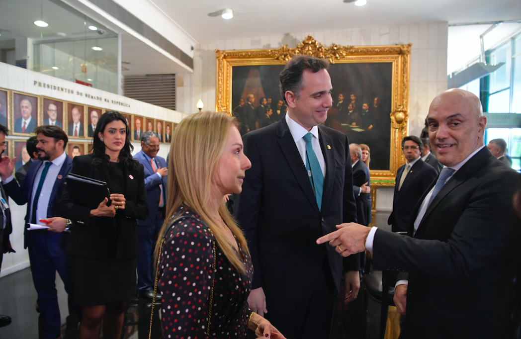 Crusoé: Esposa de Moraes é alvo da Lei Magnitsky