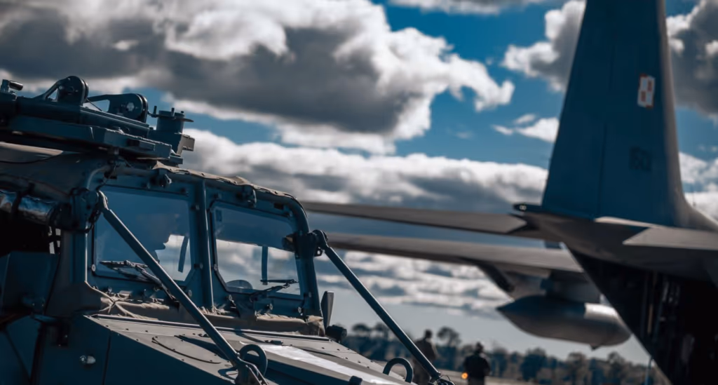 Polônia fecha espaço aéreo após ataques russos contra Ucrânia