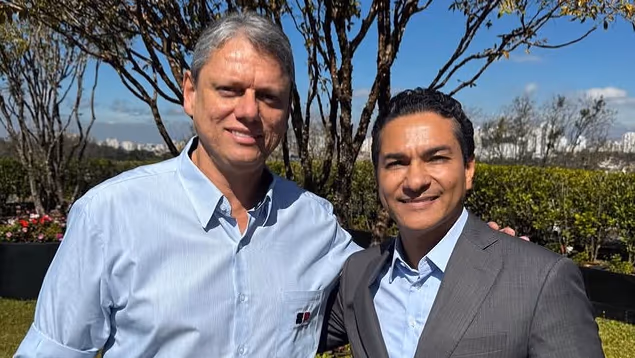 Tarcísio discute anistia com presidente do Republicanos