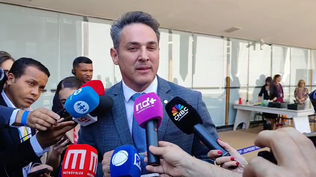 Bolsonaro “já está condenado” e Câmara tem maioria para pautar anistia, diz Zucco