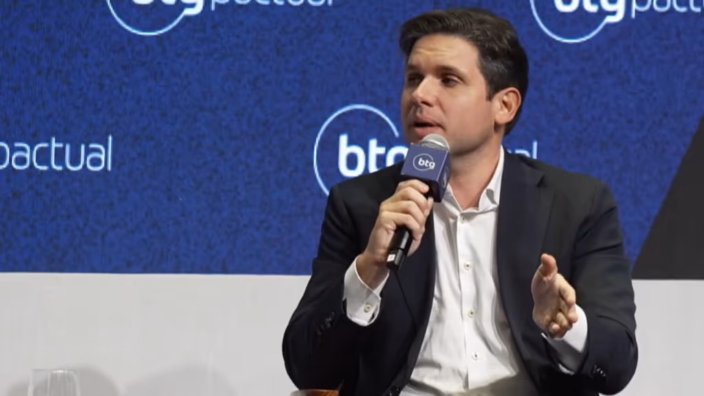 Motta volta a defender PEC da Blindagem: “Câmara não aliviará para parlamentar”