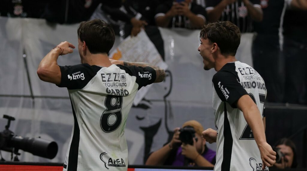 Corinthians confirma favoritismo e se garante na semifinal da Copa do Brasil