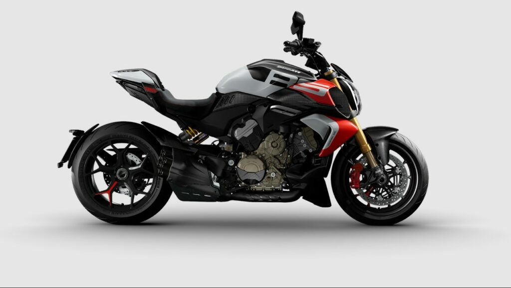 Nova Ducati acelera de 0 a 100 km/h em menos de 3s e deixa pilotos sem palavras