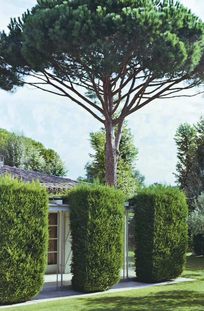 Essa era a casa onde Giorgio Armani morava. Estilista exibiu todas as suas residências  