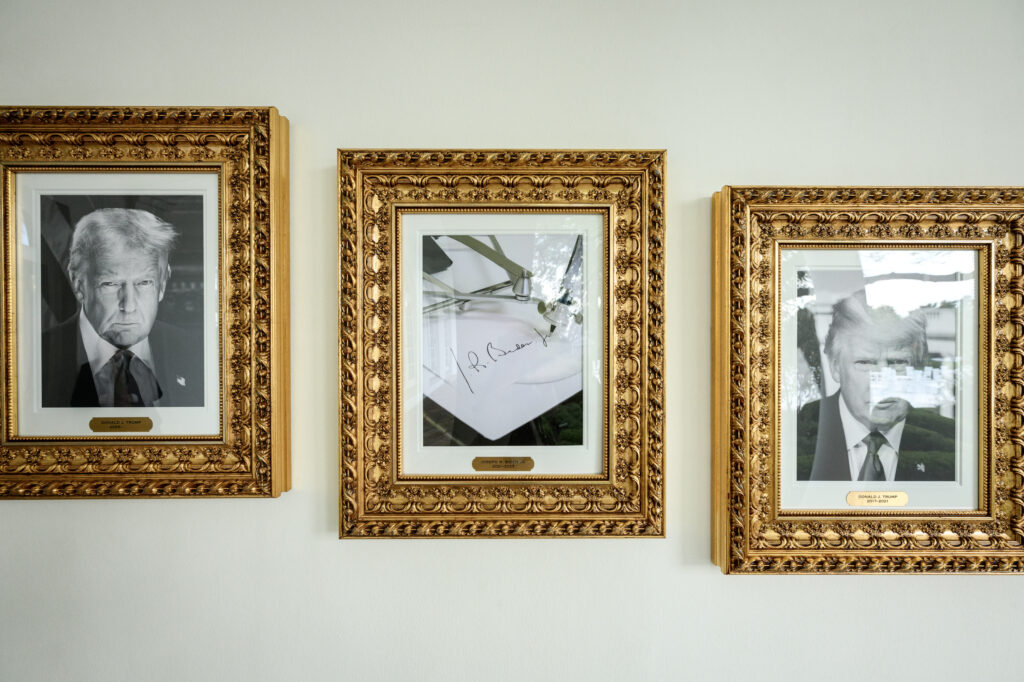 Casa Branca substitui retrato de Biden por imagem de caneta automática