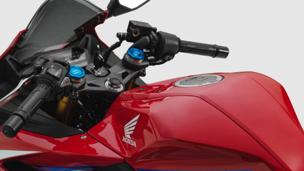 Honda CyberRoar transforma a pilotagem em uma experiência futurista