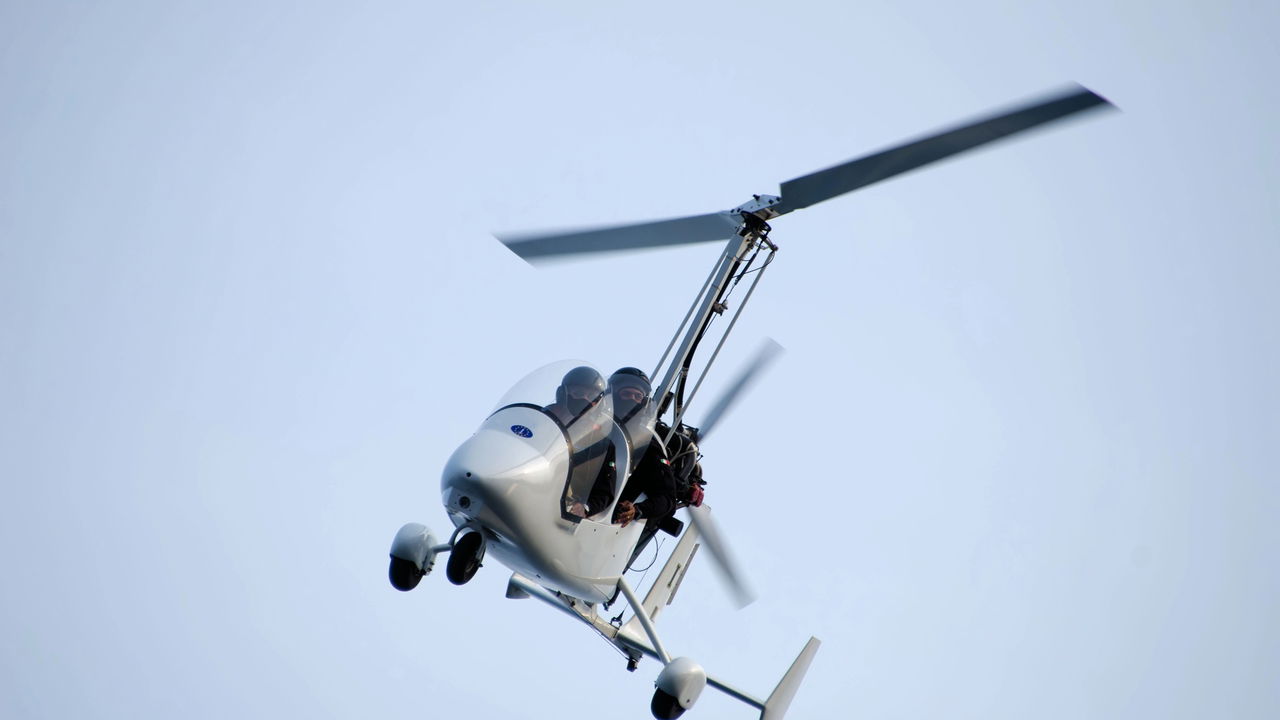 Influenciador chinês morre durante live após queda de ultraleve