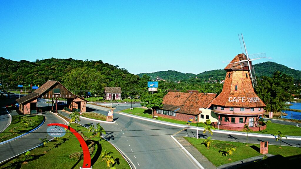 Quanto custa fazer uma casa de 98 metros quadrados na cidade de Joinville em 2025