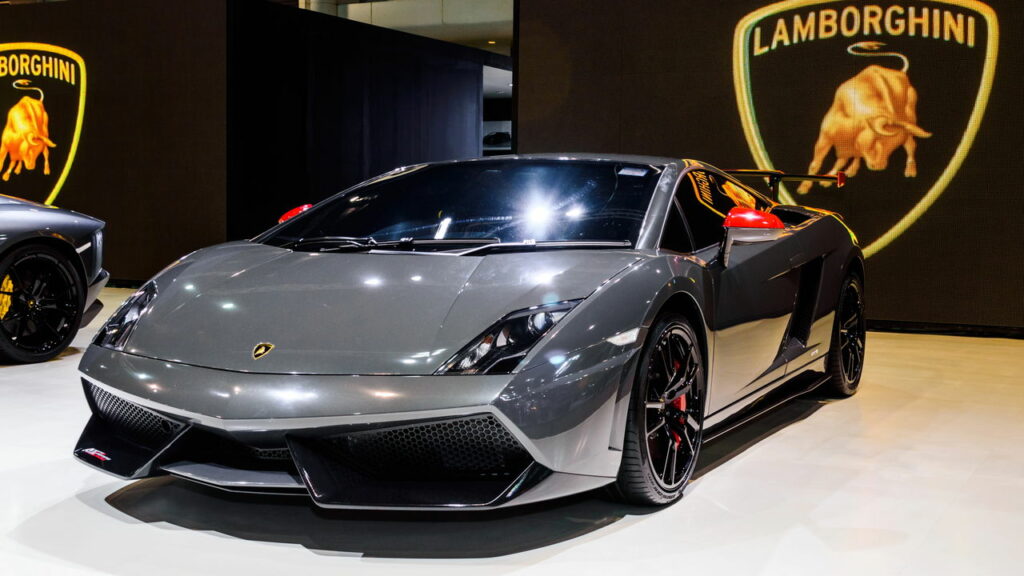 Lamborghini ganha indeniza contra herdeiro da empresa