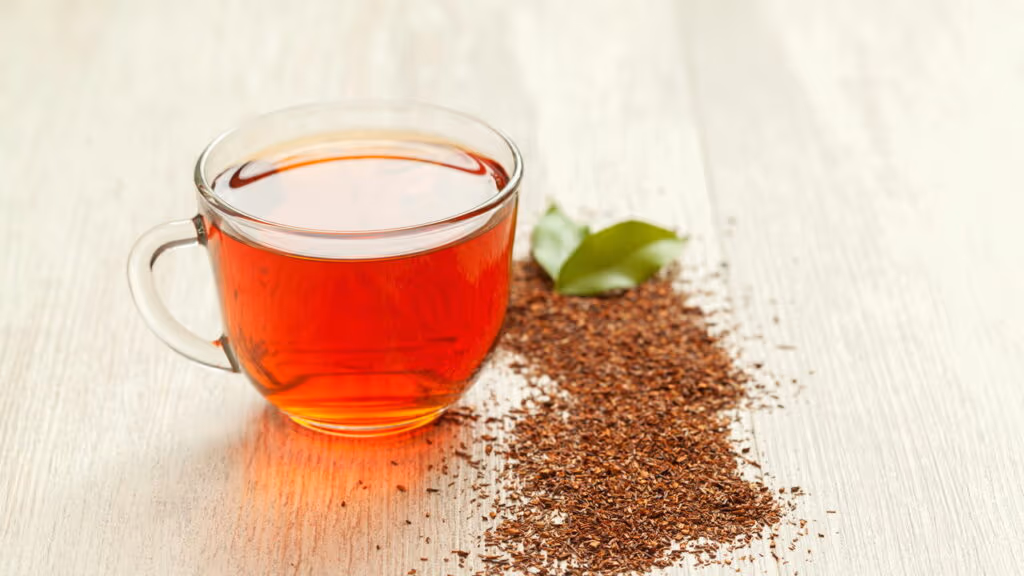 O chá acessível que ajuda na redução da inflamação e melhora a saúde intestinal