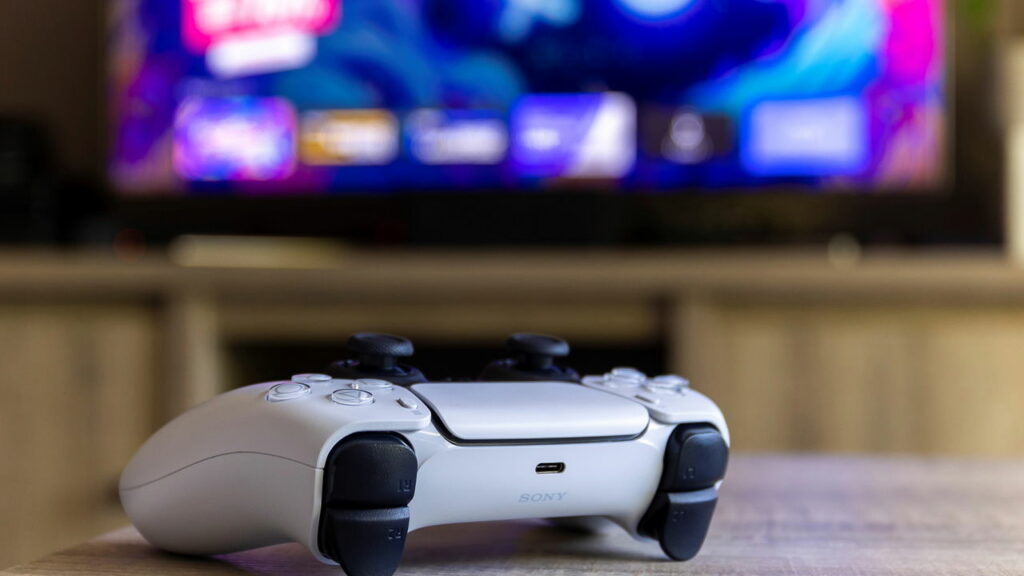 PlayStation Plus: Sony revela os jogos de outubro com grande triplo AAA