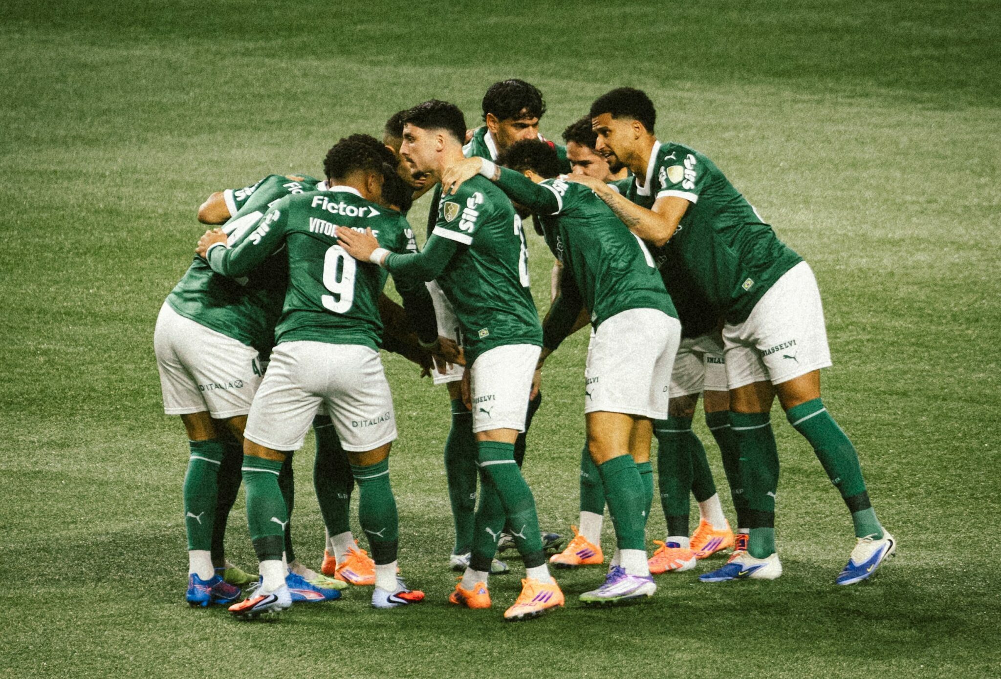 Palmeiras “dá as contas” do River Plate e se garante na semifinal da Libertadores