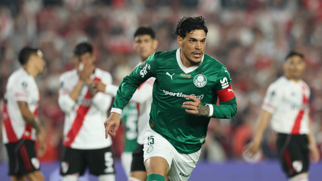 Palmeiras leva susto mas vence o River Plate e põe mão na semifinal da Libertadores