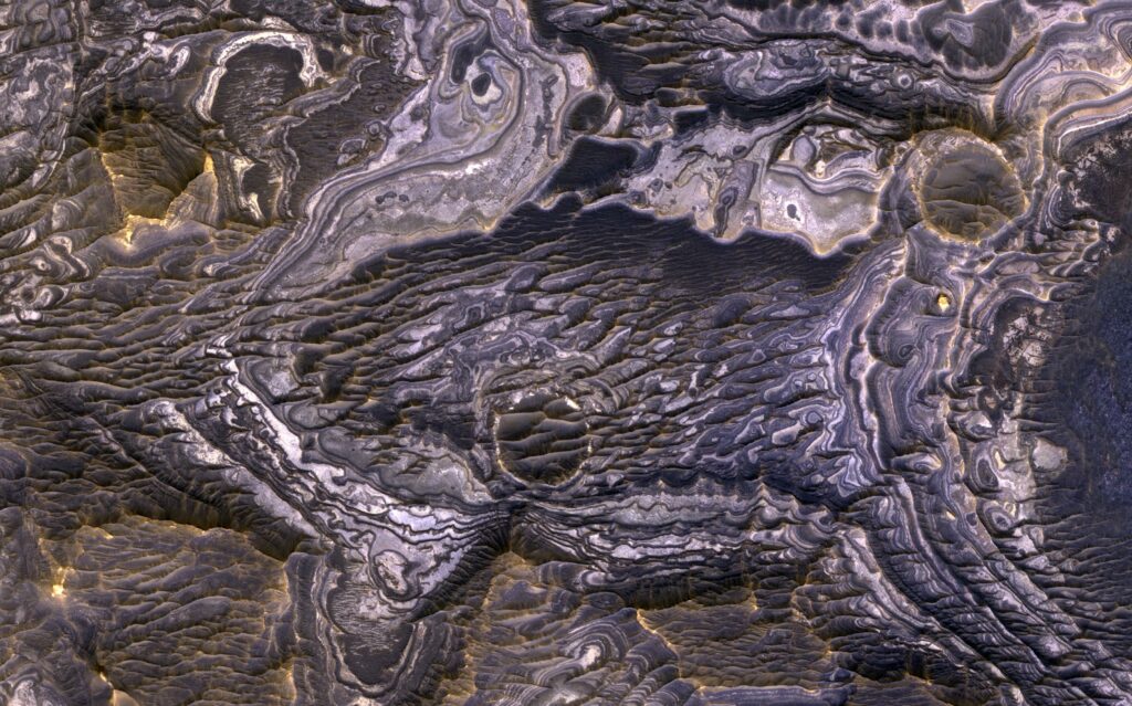 Descoberta em Marte sugere um passado mais parecido com a Terra - Créditos: By NASA/JPL-Caltech/University of Arizona - NASA Image of the Day, Public Domain, https://commons.wikimedia.org/w/index.php?curid=8967966