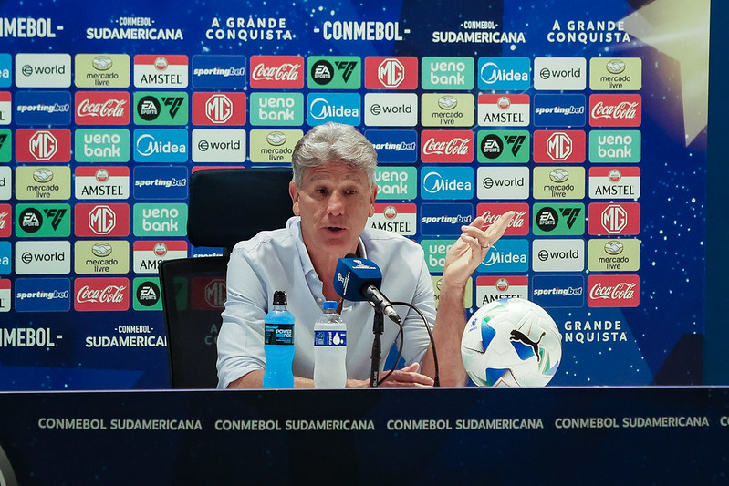 Renato Gaúcho pede demissão após eliminação do Fluminense na “Sula”