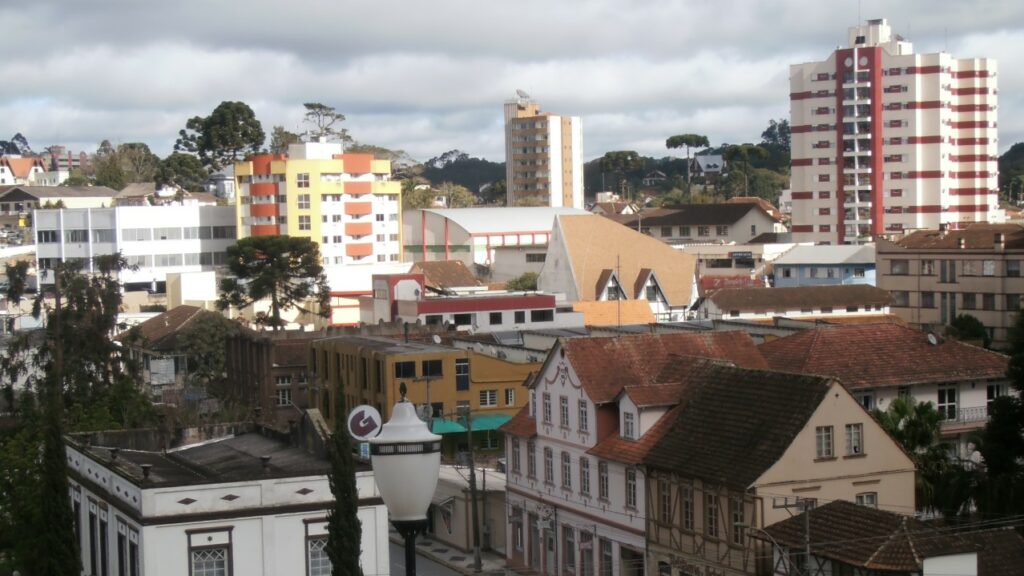 Essa cidade escondida em SC está encantando quem busca segurança e baixo custo de vida