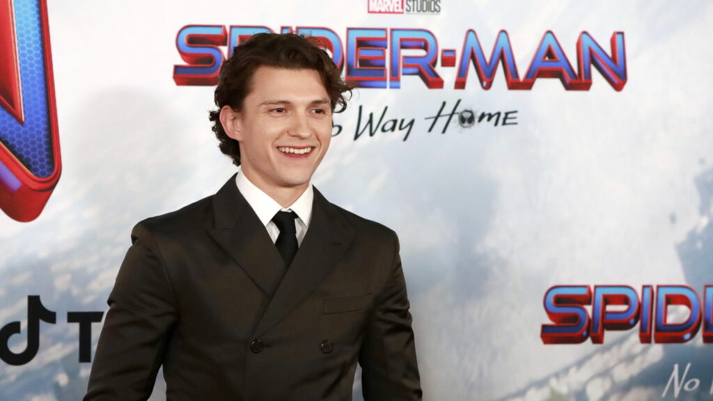 Tom Holland sofre acidente seguido de concussão em set de filmagem do novo Homem-Aranha