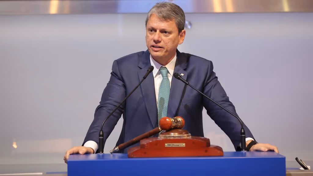 “Pretendo concorrer à reeleição”, diz Tarcísio