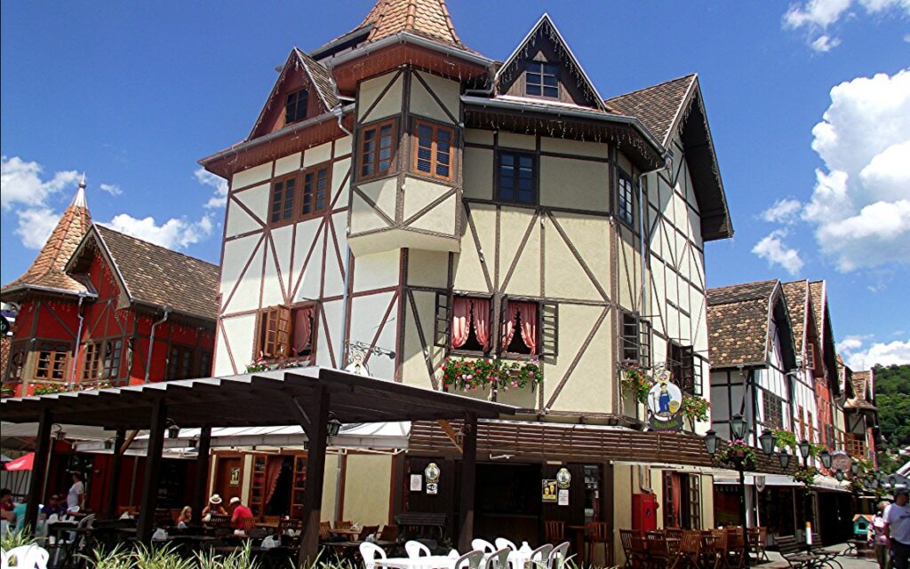 Essa cidade em SC parece ter sido teletransportada da Alemanha