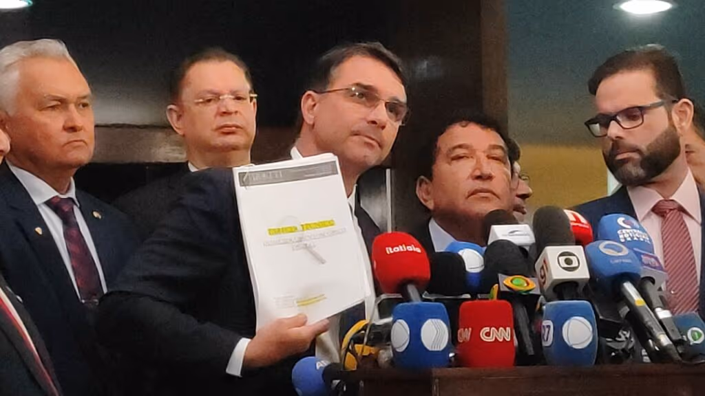 Perícia confirma “fraude processual” denunciada por Tagliaferro, diz Flávio