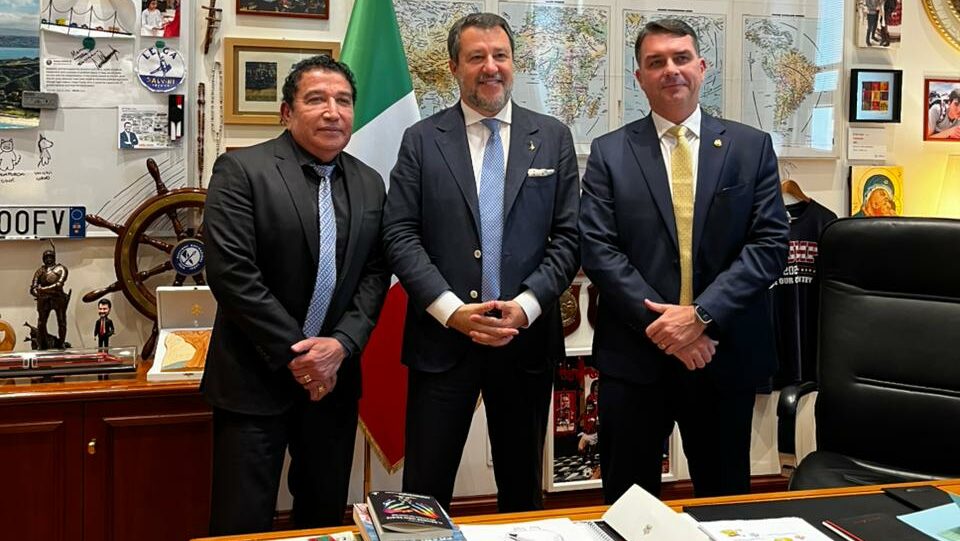 Senadores se reúnem com vice-premiê da Itália para defender Zambelli