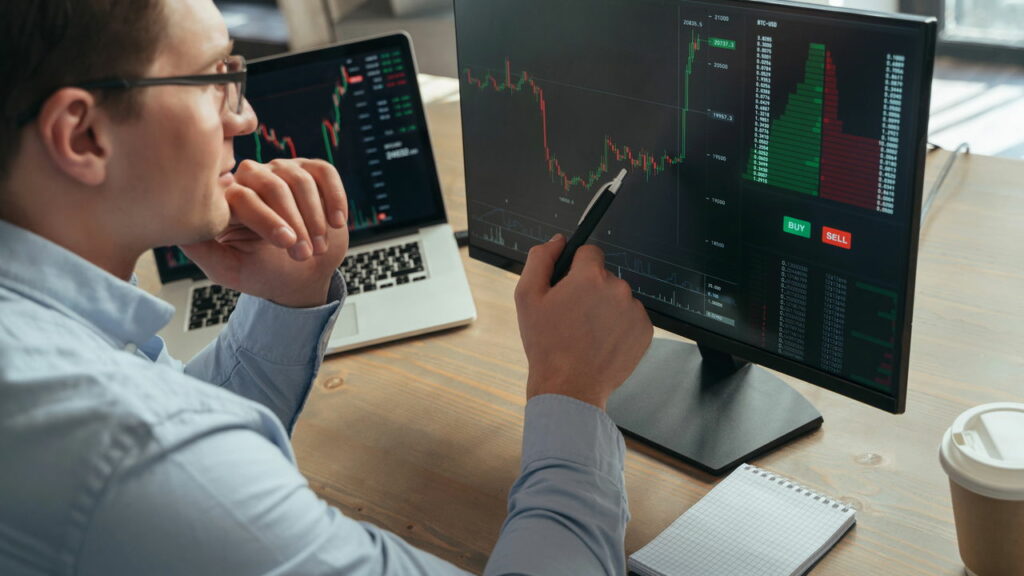 Investir em ações tech agora pode ser a decisão da sua vida