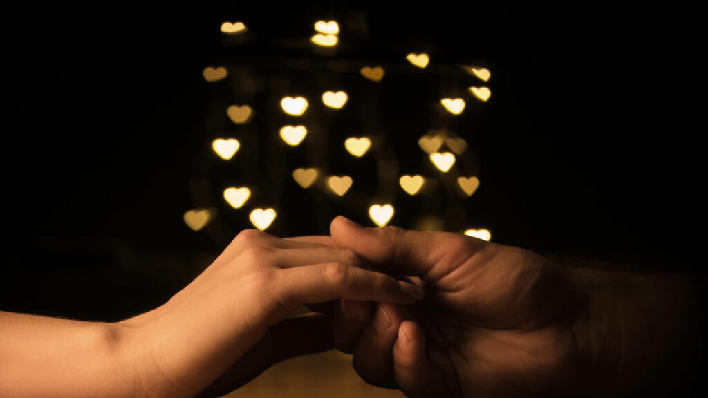 O fim de 2025 pode trazer amores inesperados para alguns signos - Créditos: depositphotos.com / MicEnin