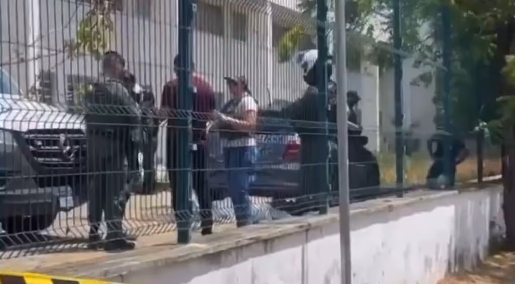 Ataque a tiros deixa pelo menos 2 mortos em escola no CE