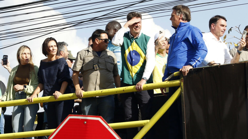 Moraes libera Bolsonaro para fazer procedimento médico
