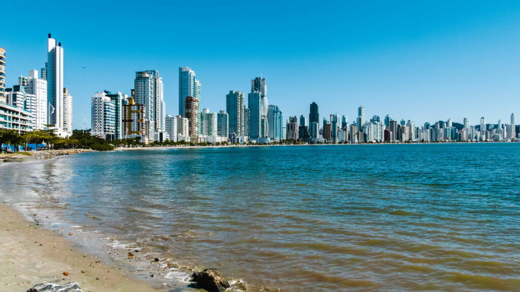 Desaparecimento em Balneário Camboriú revela mistério de extraterrestres