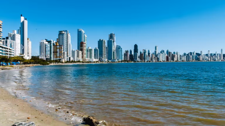Desaparecimento em Balneário Camboriú revela mistério de extraterrestres