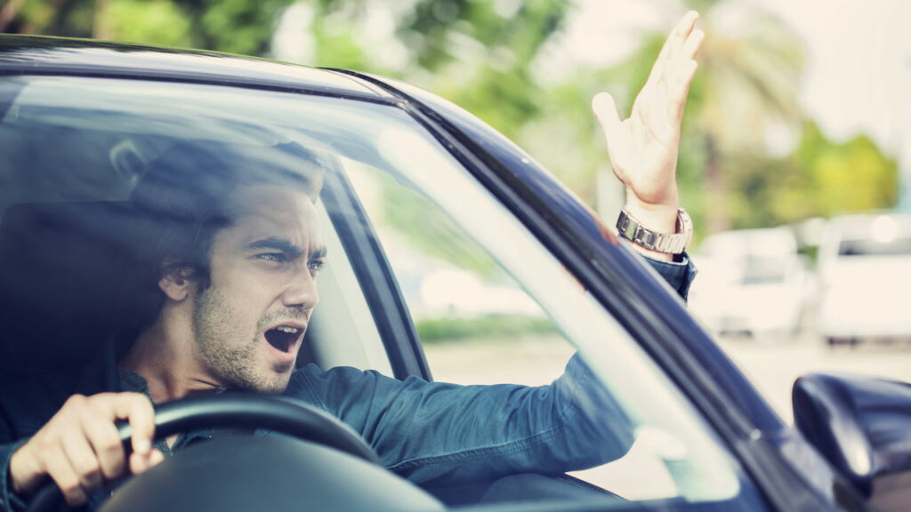 Como lidar com um motorista estressadinho no trânsito
