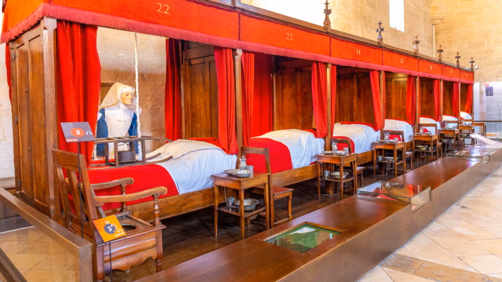 Por que as pessoas na Idade Média dormiam em armários de cama?