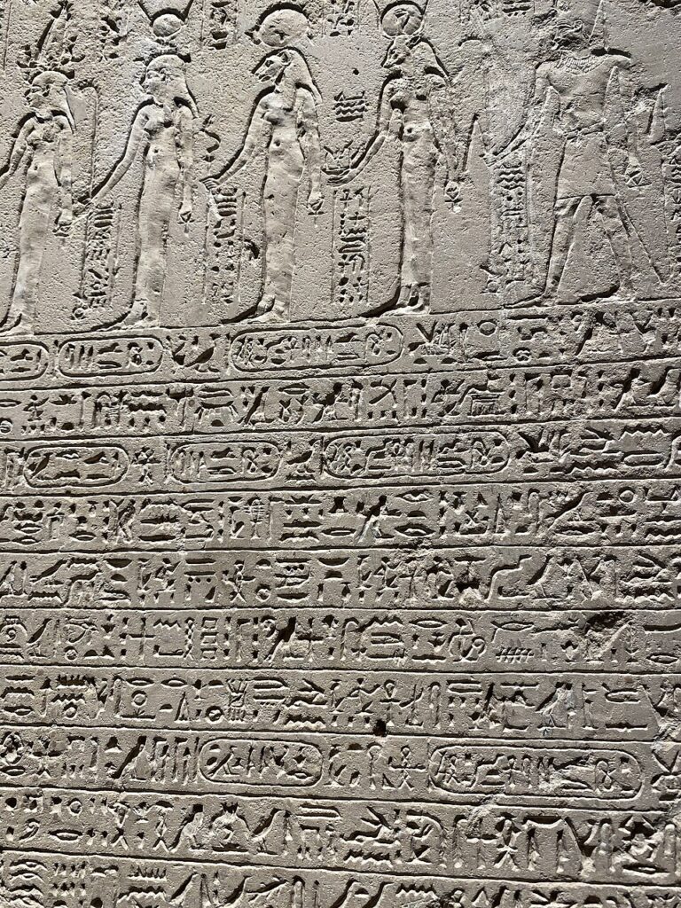 Arqueólogos encontram gravação em pedra que pode mudar o que sabemos sobre o Egito - Créditos: By 𐰇𐱅𐰚𐰤 - Own work, CC BY-SA 4.0, https://commons.wikimedia.org/w/index.php?curid=132616279